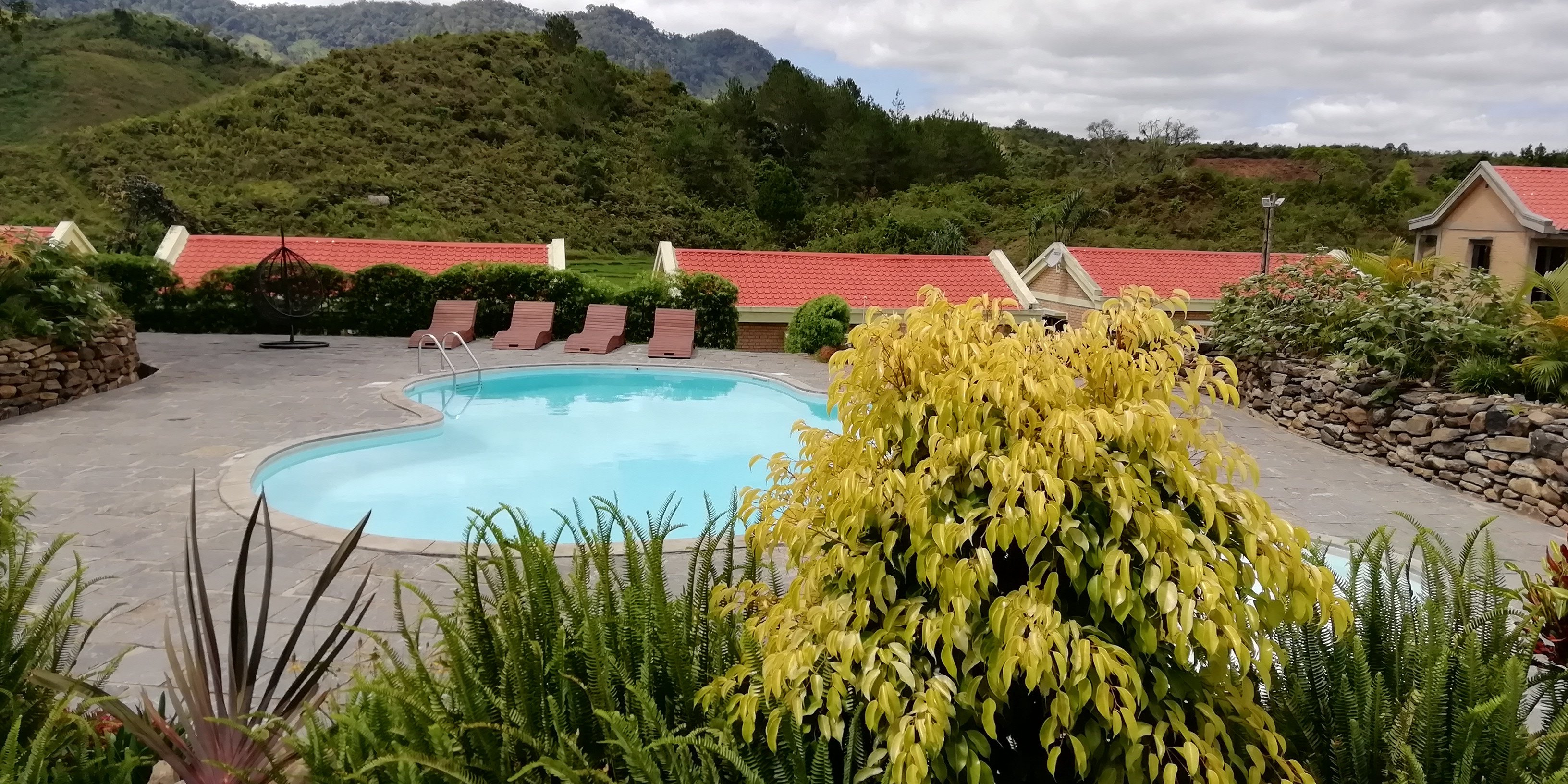 Ny Tanana Hotel-泳池
