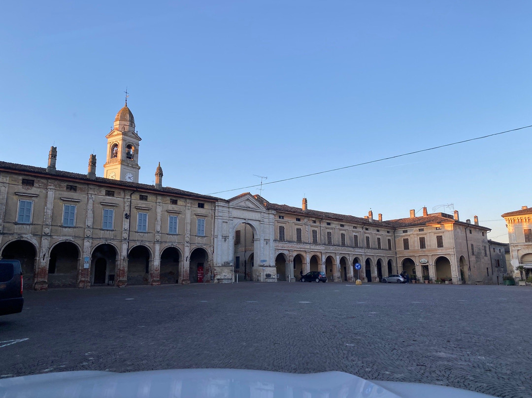 Palazzo Quaranta主图