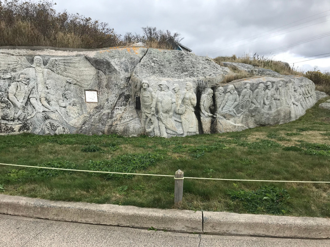 William E. deGarthe Memorial Monument-Peggy's Cove必去景点
