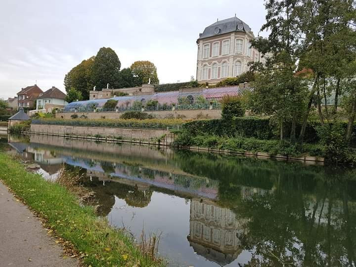 Château de Long景点图片