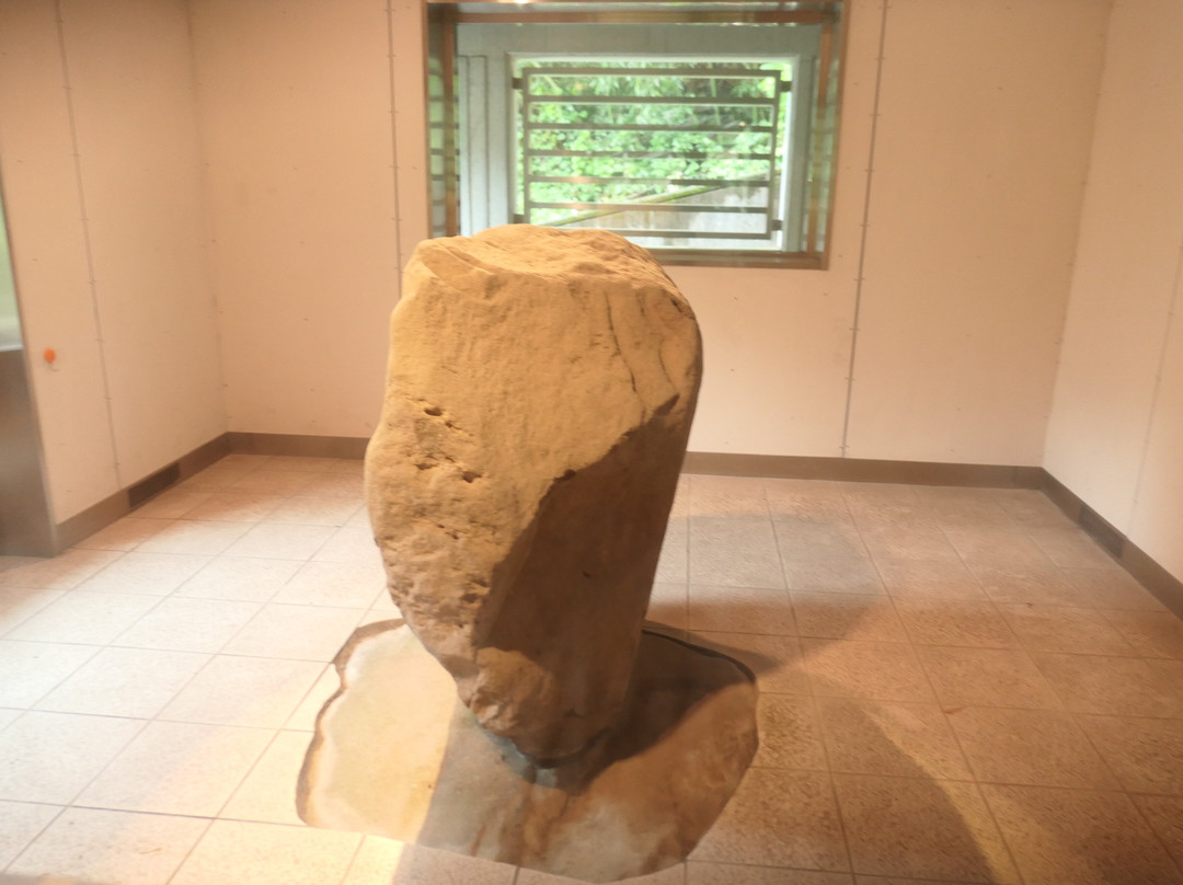 Kanaizawa Monument景点图片