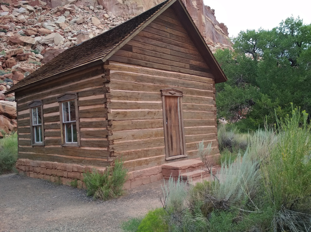 Fruita Schoolhouse-圆顶礁国家公园必去景点