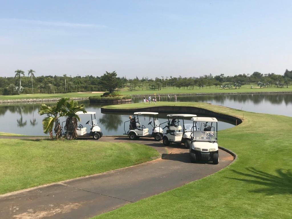 佛统府皇家宝石高尔夫度假村主图