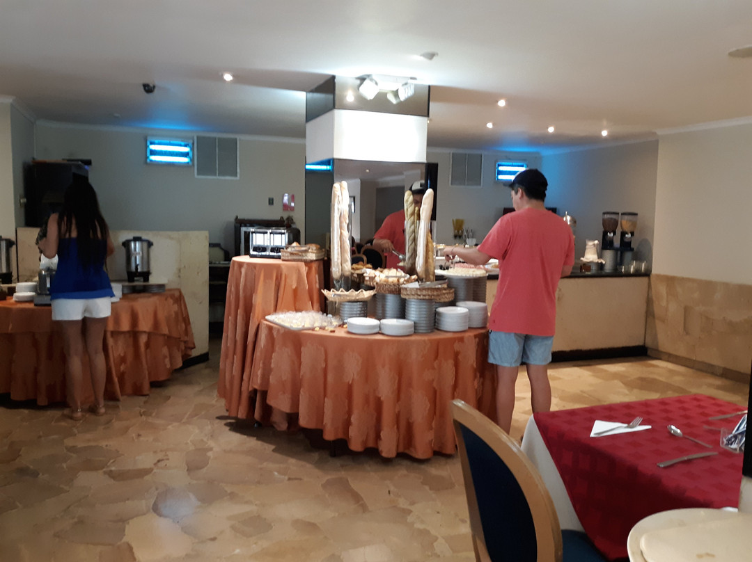 华美达酒店主图