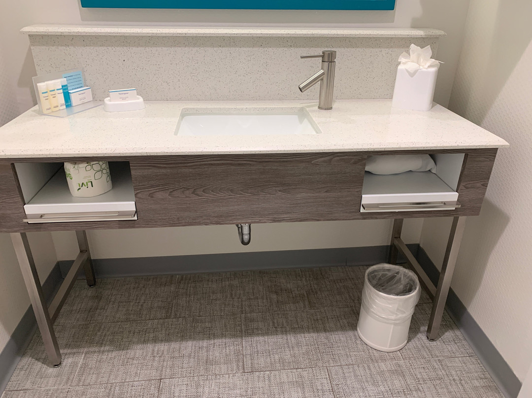 Hampton Inn & Suites Boston/Stoughton主图