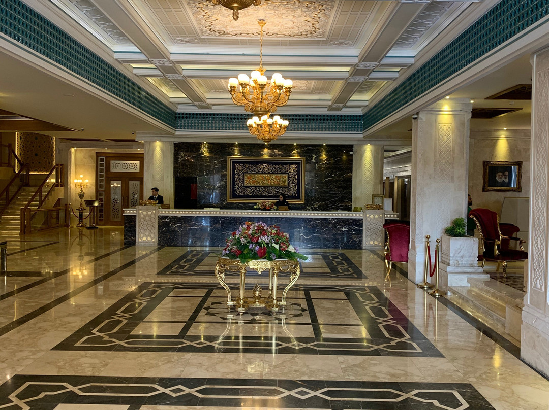 Zandiyeh Hotel主图