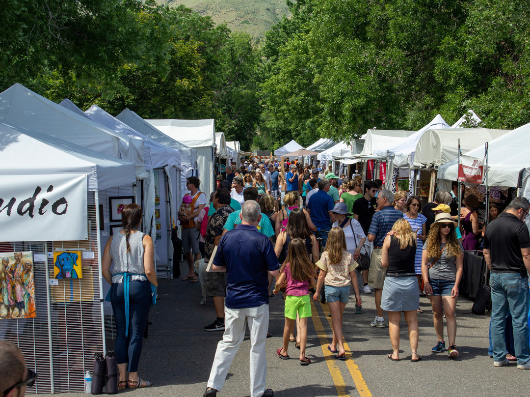 Foothills Art Center-戈尔登必去景点