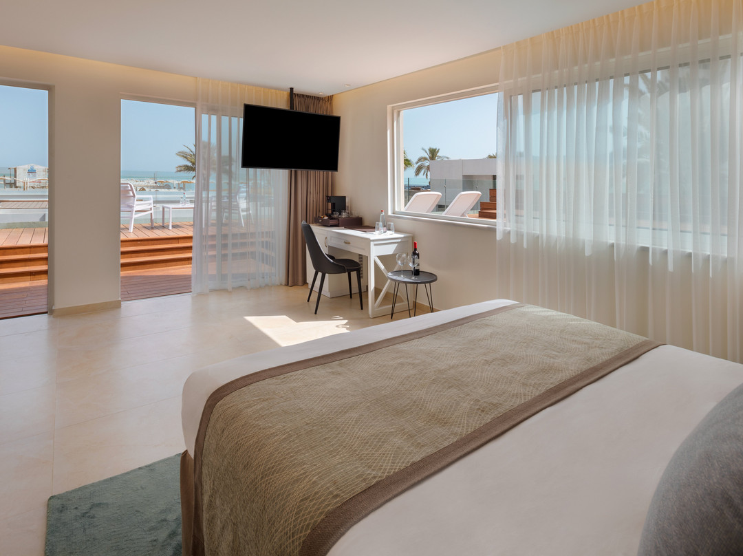 Milos Dead Sea Hotel主图