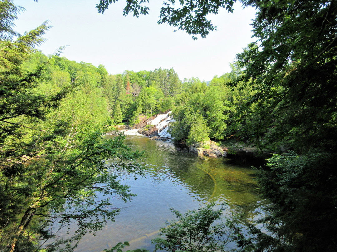 Parc des Chutes-塔伯拉山必去景点