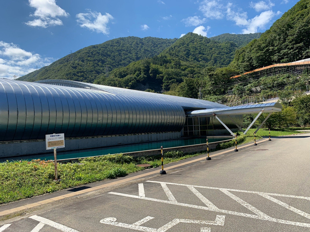 MIBORO Dam Side Park MIBORO Electricity Museum/Shokawa Zakura Memorial-白川村必去景点