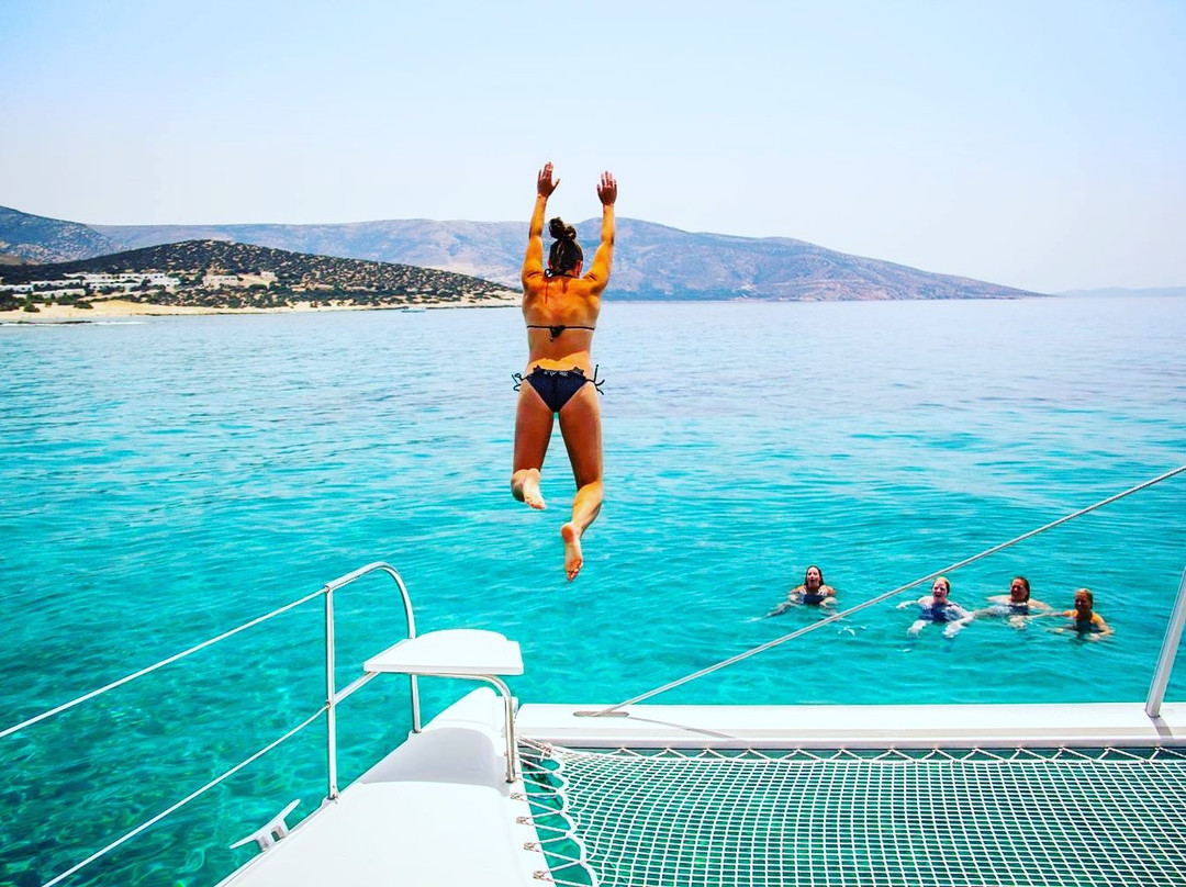 Unplugged Yacht Charters-Jolly Harbour必去景点