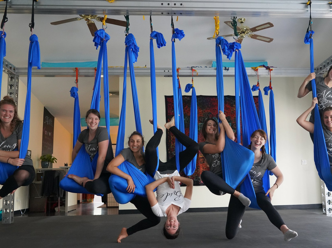 Aloft Aerial Fitness-斯托斯必去景点