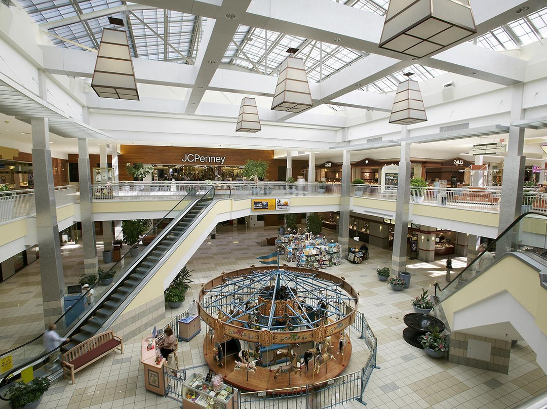 O'Fallon旅游景点-St. Clair Square