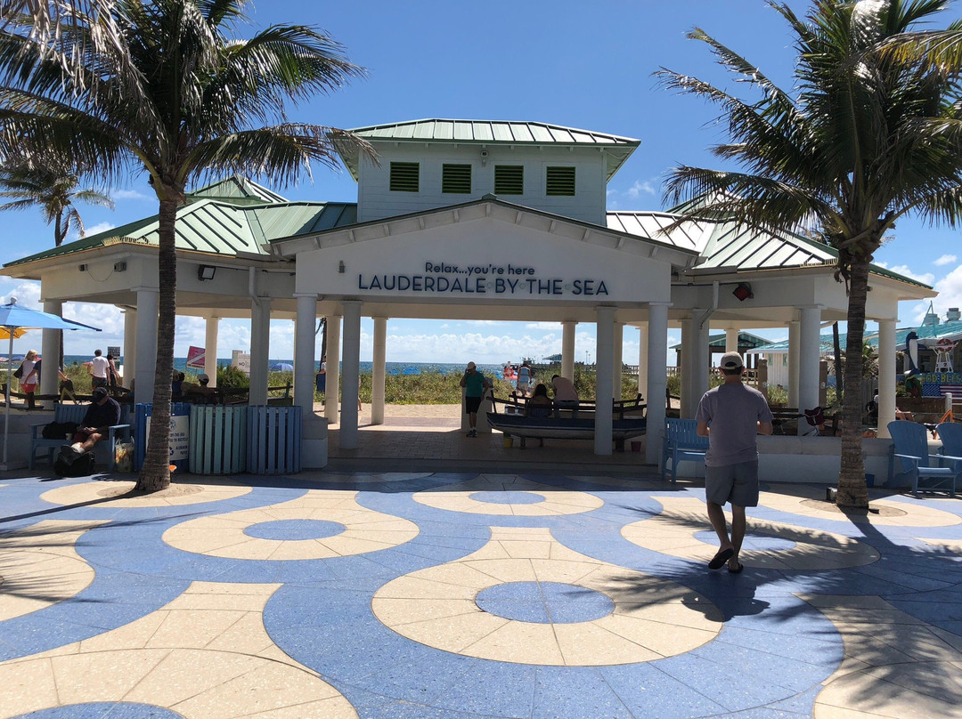 Lauderdale by the Sea Community Center-滨海劳德代尔必去景点