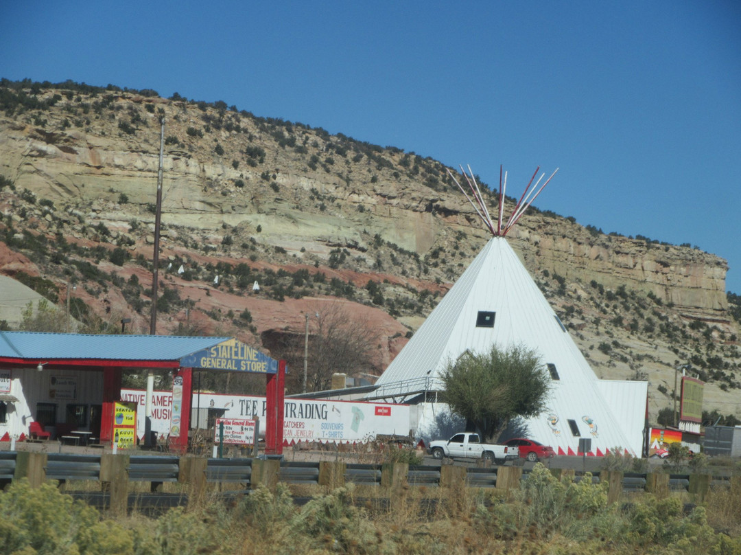 Sanders旅游景点-Tee Pee Trading Post