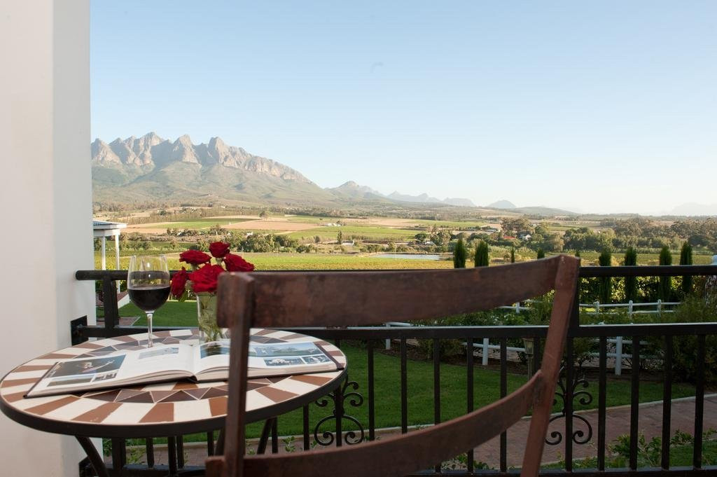 Val Du Charron Wine & Leisure Estate主图