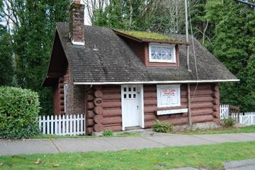 Log Cabin Museum景点图片