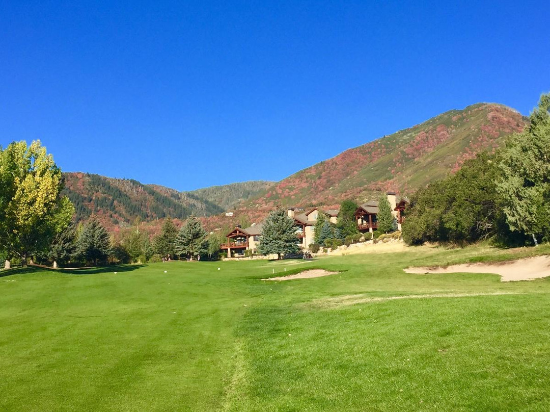 Crater Springs Golf Course景点图片