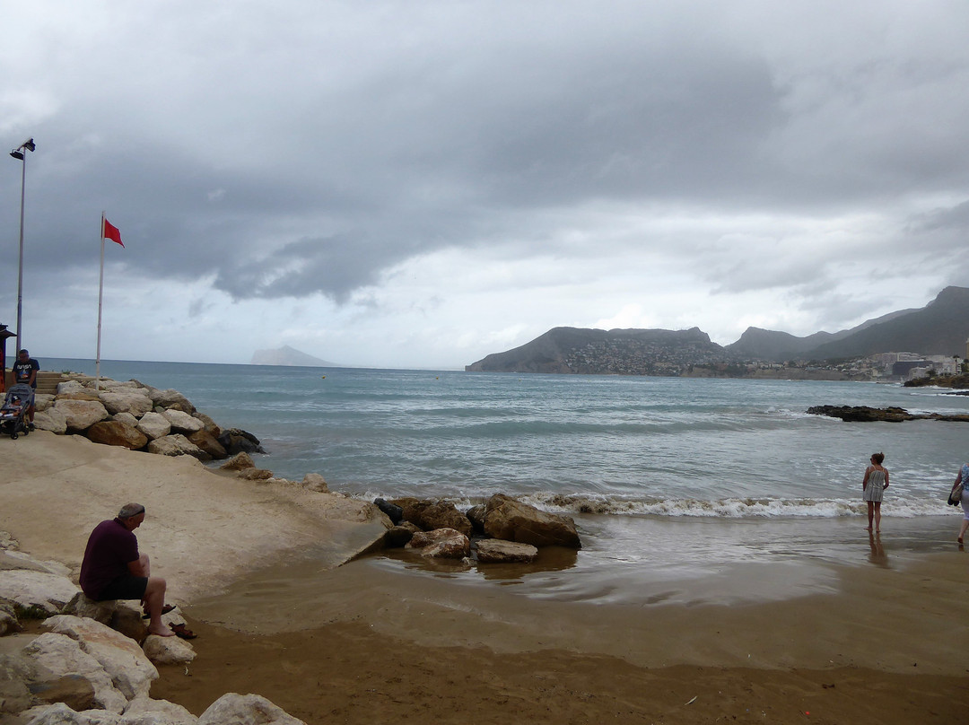 Playa del Cantal Roig景点图片