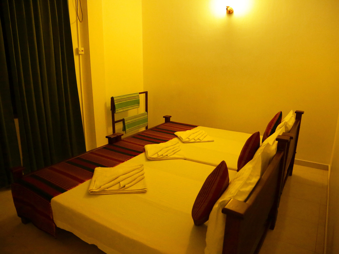 Vishmee Holiday Inn主图