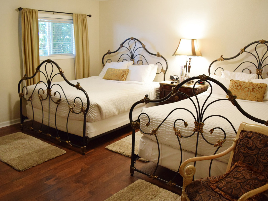 Silverton Inn and Suites主图