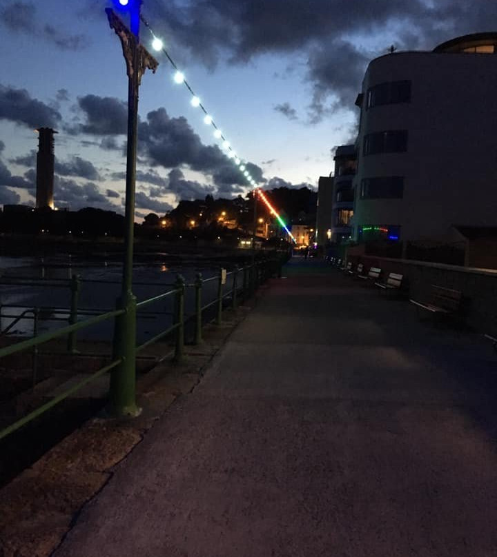 Marina Metro Hotel主图