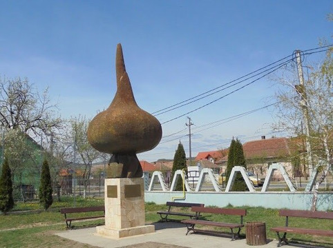 Monumentul Cepei-Pericei必去景点