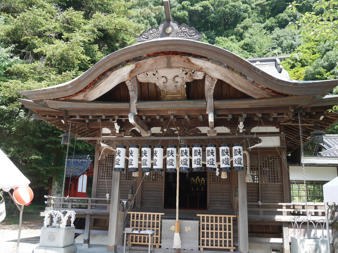 Shisho Shrine-丰冈市必去景点