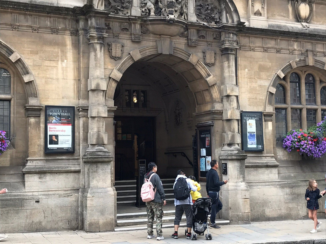 Oxford Town Hall景点图片