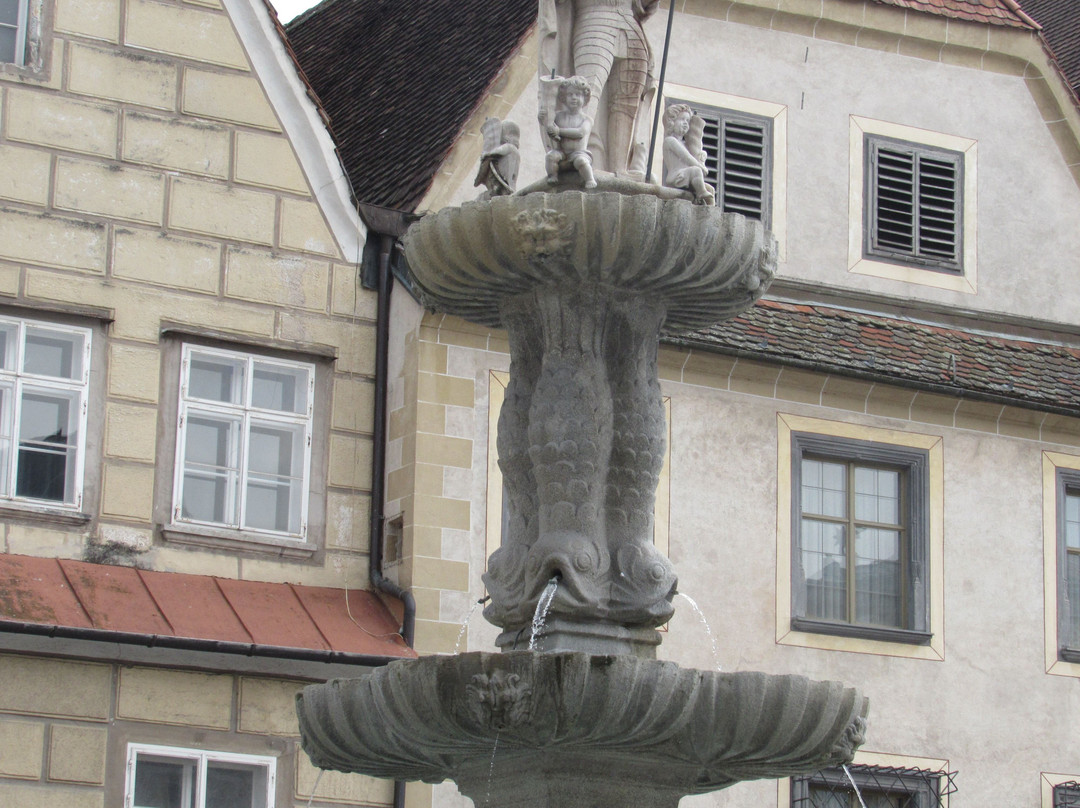 Leopoldi-Brunnen-施泰尔必去景点