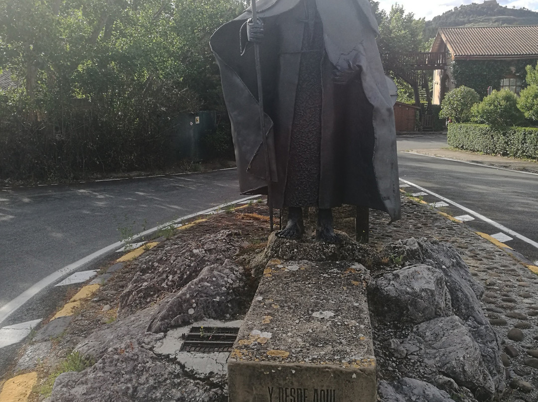 Monumento al Peregrino-Puente la Reina必去景点