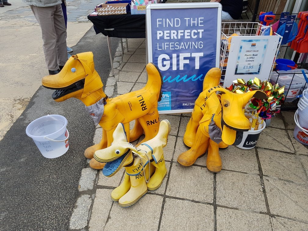 RNLI Gift Shop-莱姆里杰斯必去景点