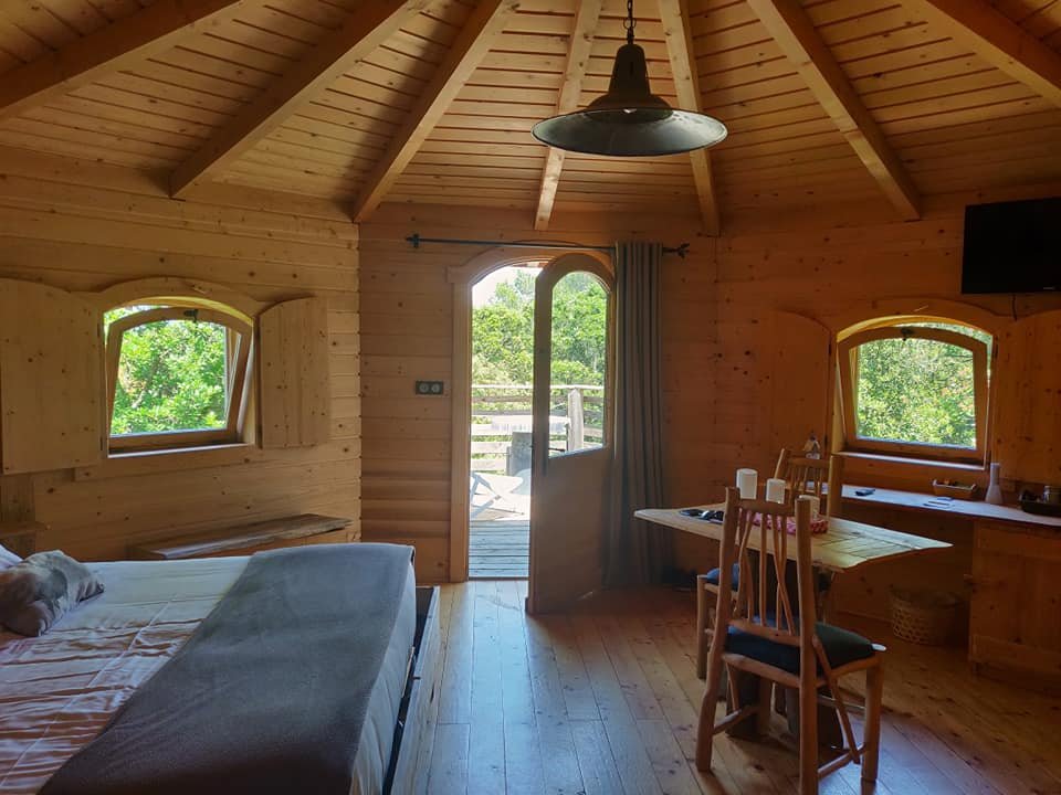 Les Cabanes Dans Les Bois  Logis Hôtel-酒店景观