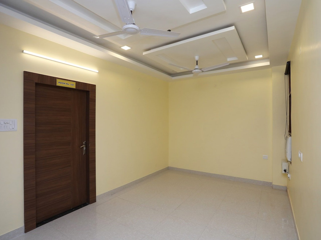 OYO 23616 Hotel Ss主图