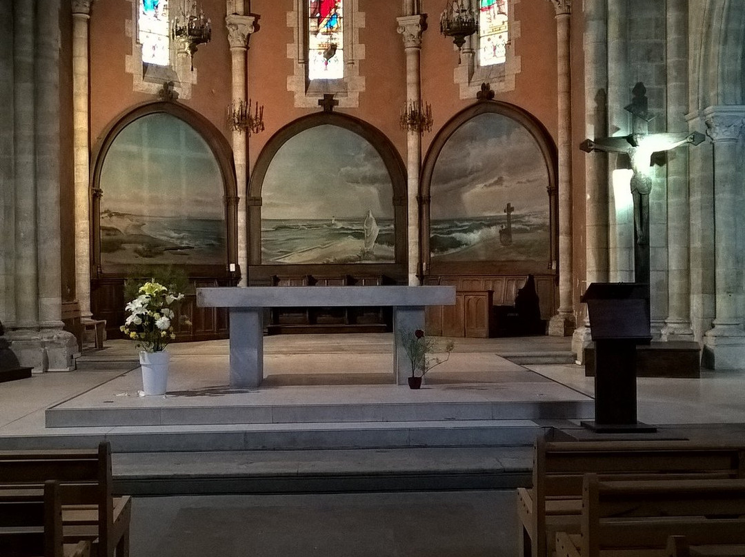 Eglise Saint-Nicolas.-卡布勒通必去景点