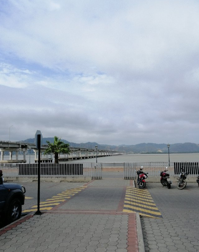 Puente las Caras景点图片
