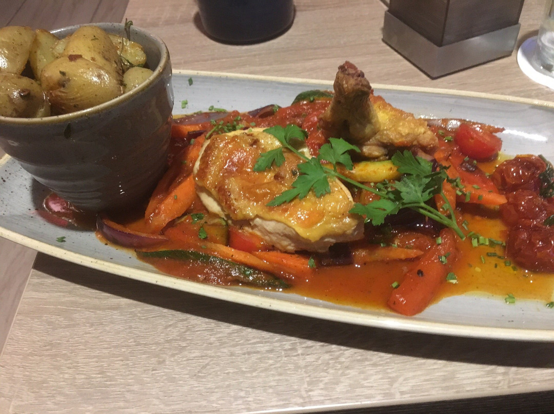 Isar3 Bar, Cafe and Restaurant