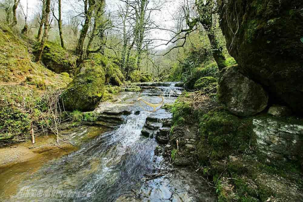 Zomorrod Waterfall-Haviq必去景点
