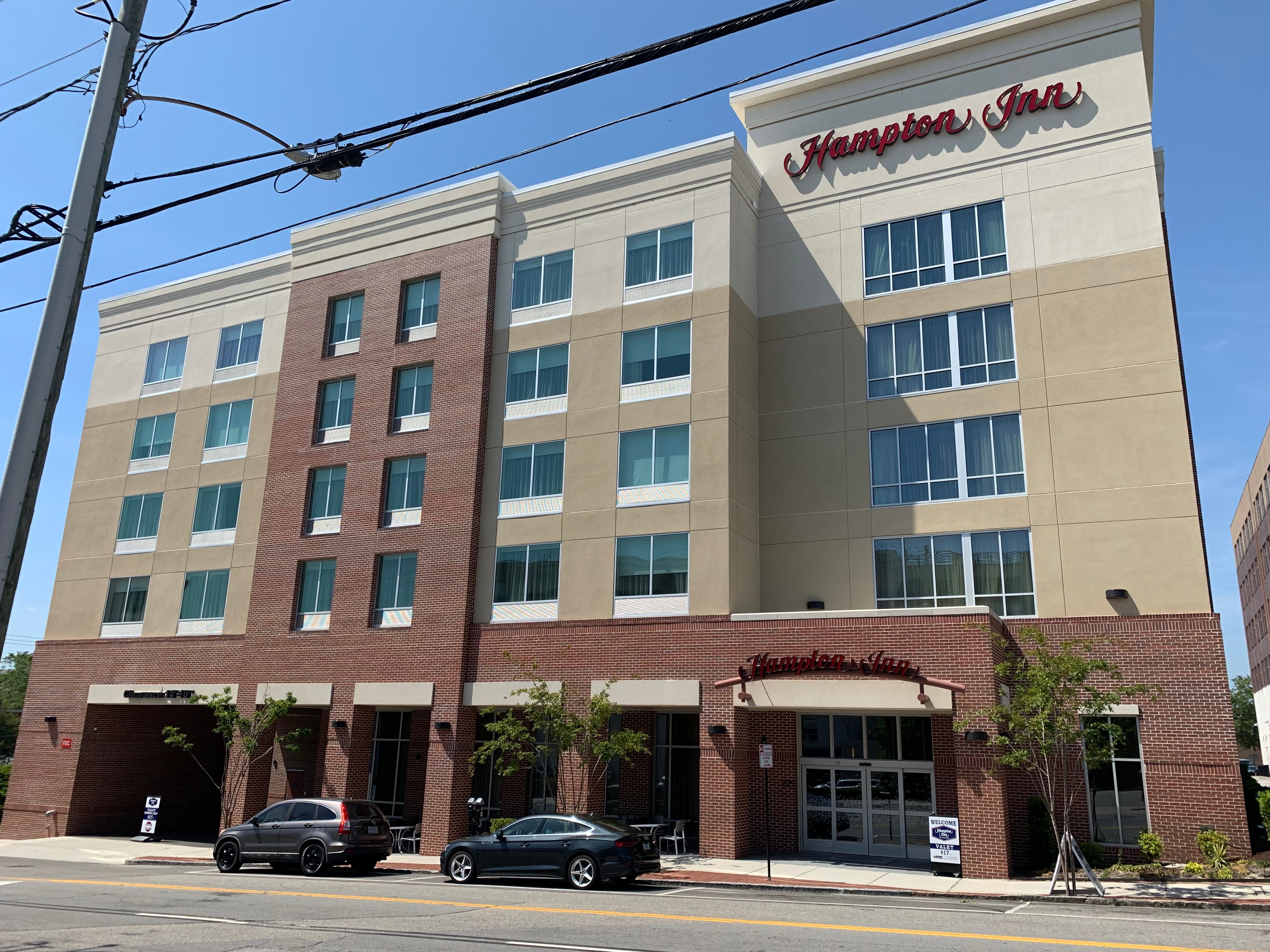 Hampton Inn Wilmington Downtown-浴室