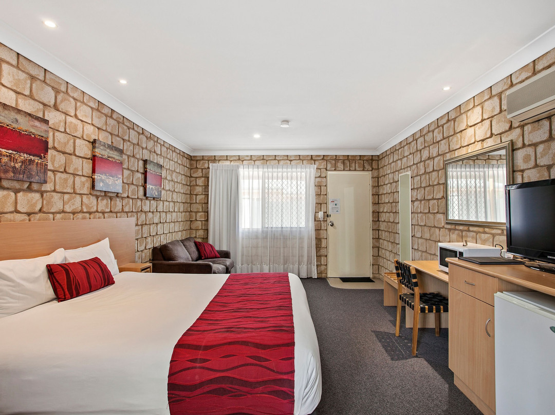 大分水岭村汽车旅馆主图