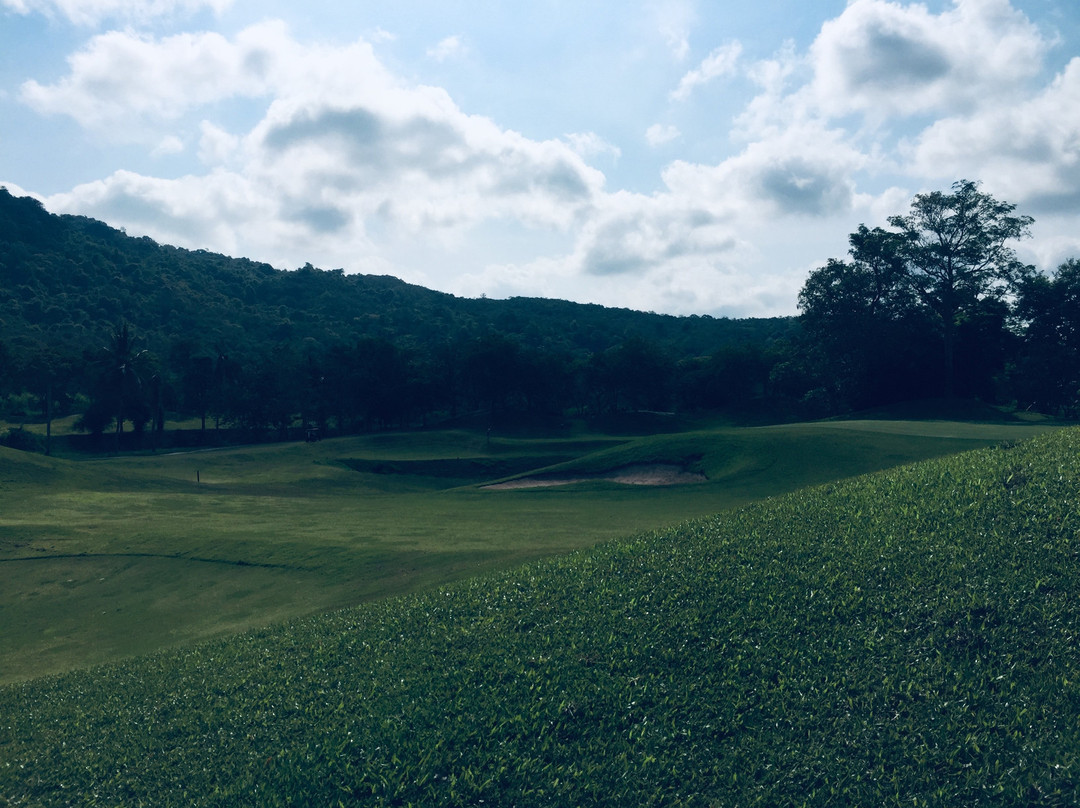 Emerald Golf Course景点图片