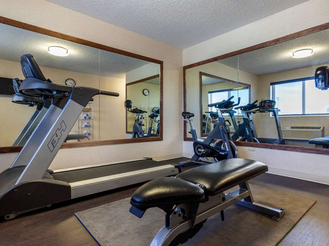 Comfort Inn & Suites Hays I-70主图