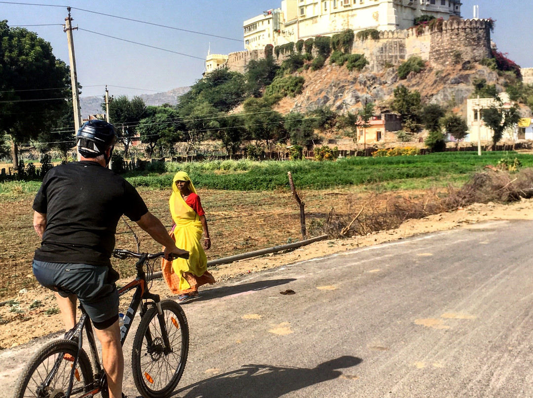 Lets Trip Cycle Tours景点图片