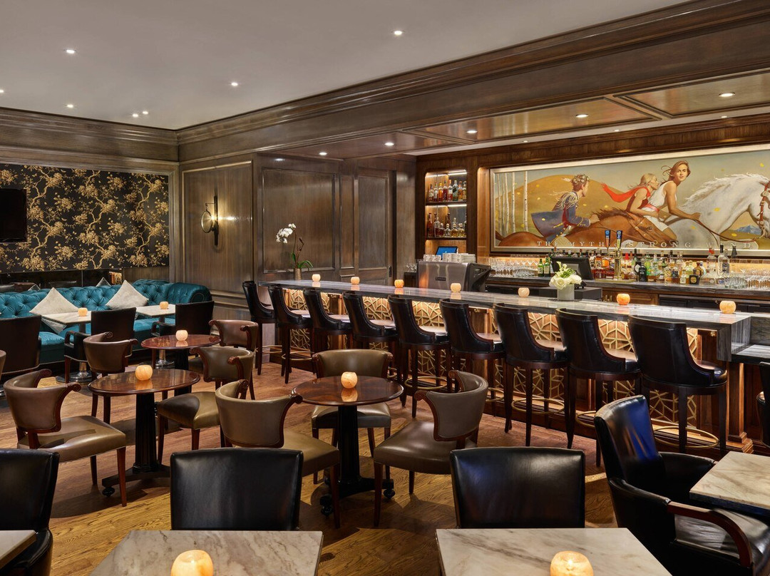 Mountain Social Bar & Lounge