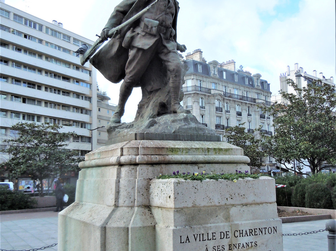 Monument aux Morts景点图片