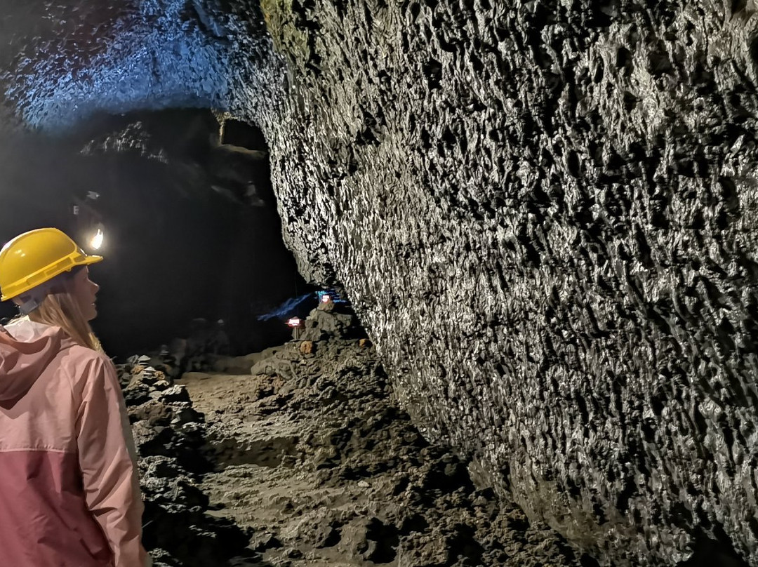 Villarrica Volcanic Caves-普孔必去景点