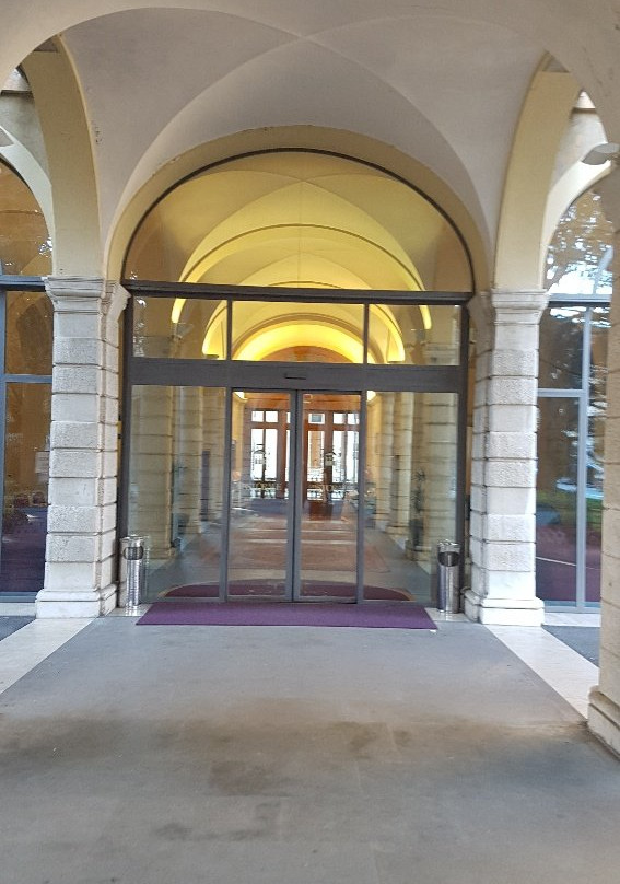 Centro Paolo Vi主图