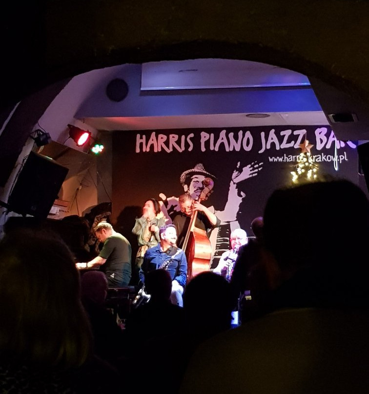 Harris Piano Jazz Bar景点图片