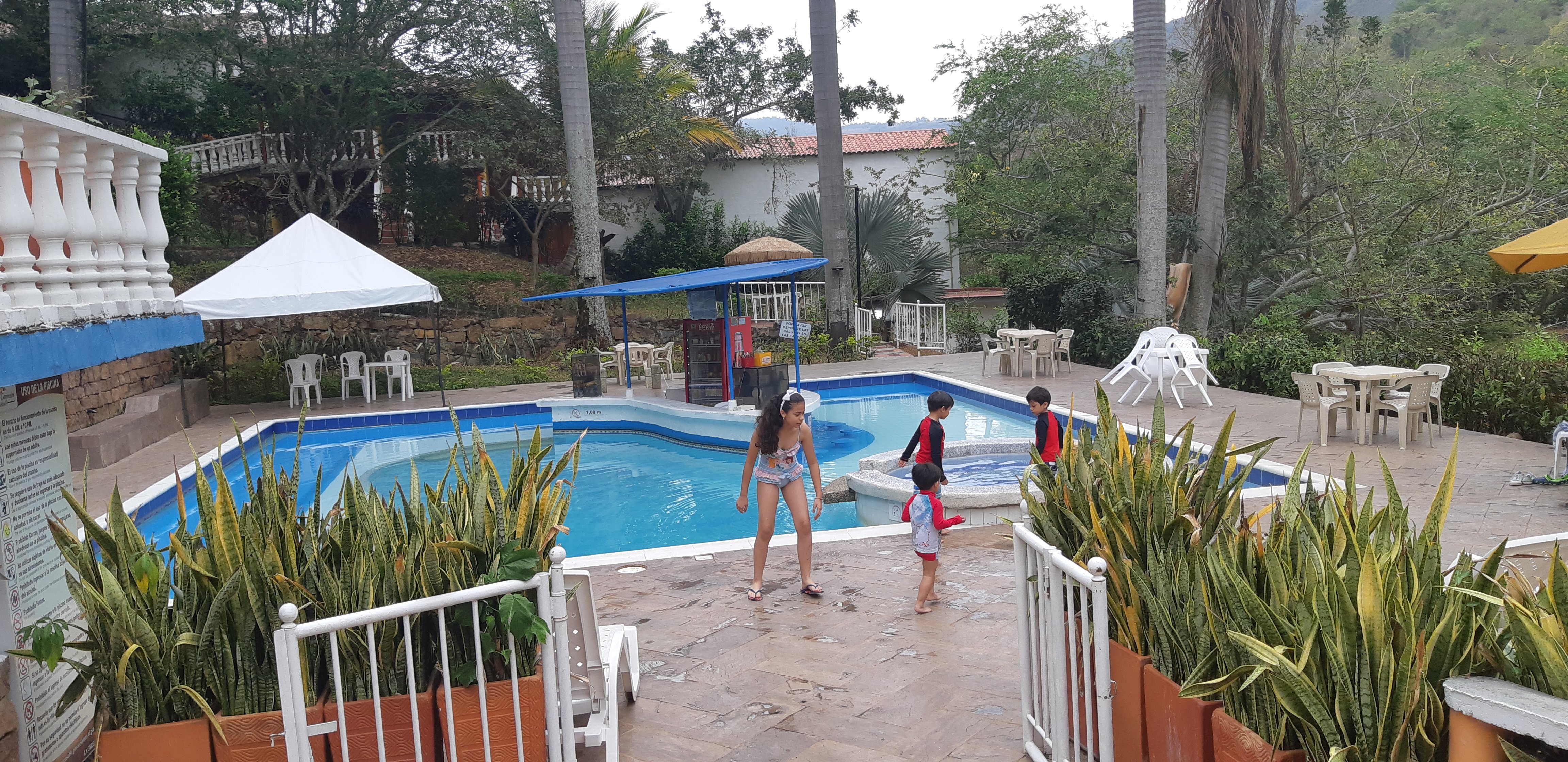 Hotel Posada Campestre-泳池