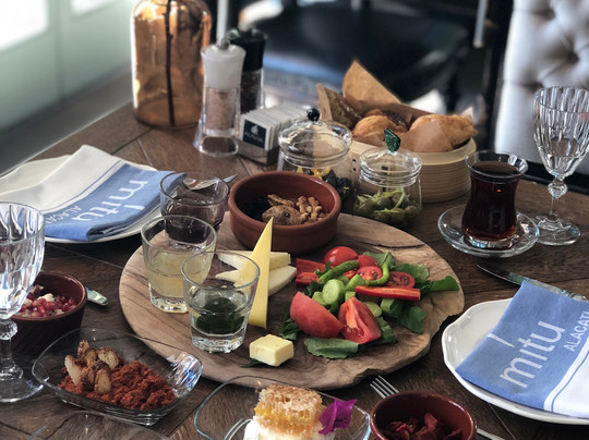 奥拉夫亚酒店主图